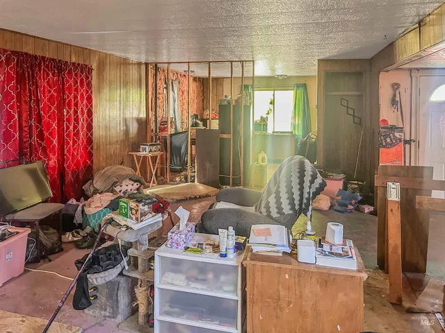 $9,000 | 331 East Walnut Avenue, Unit D, Genesee, ID 83832