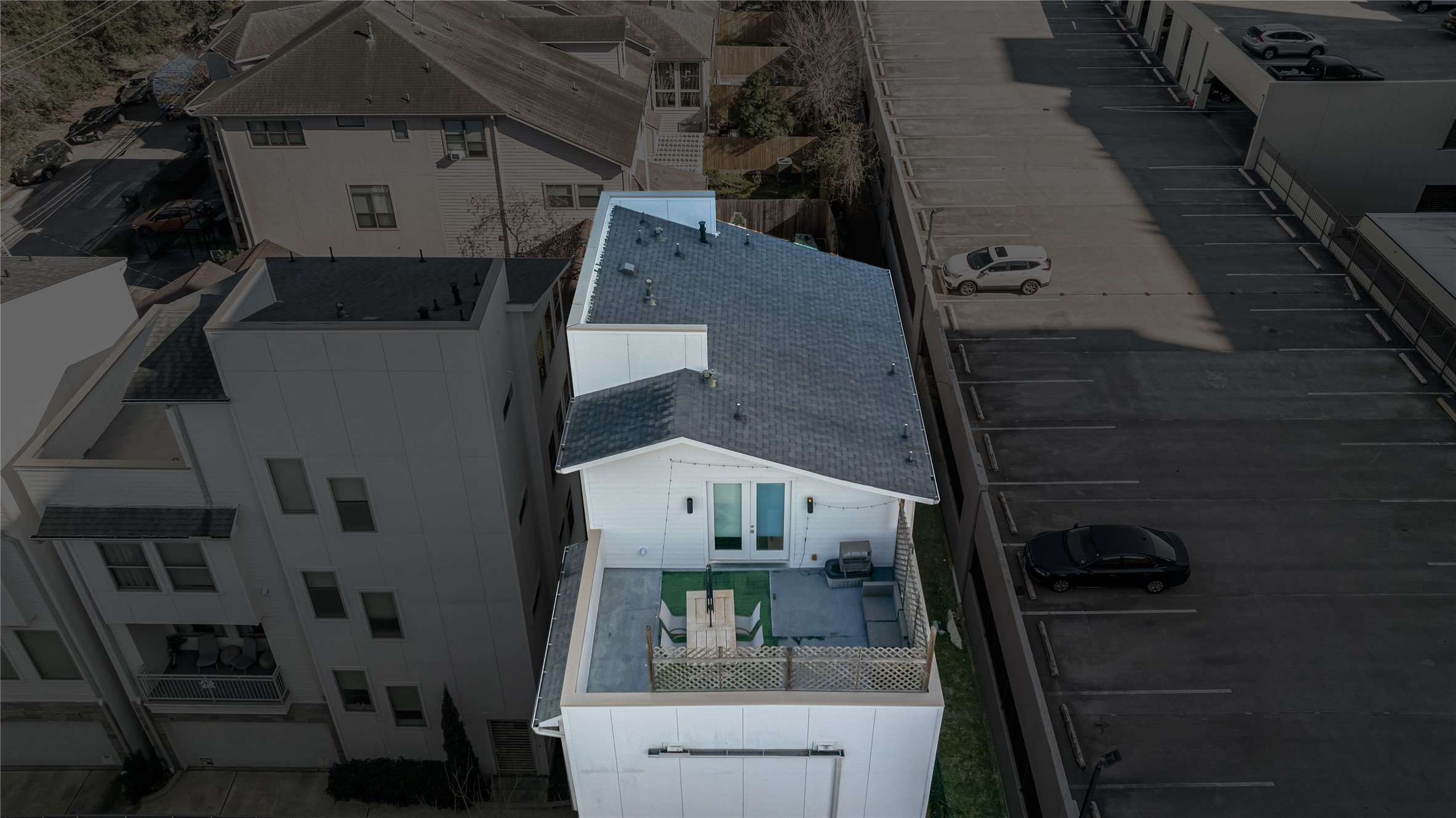 2324 Camden Drive, Unit C Houston, TX 77021 - Photo 27 of 34 an aerial view of residential houses with outdoor space