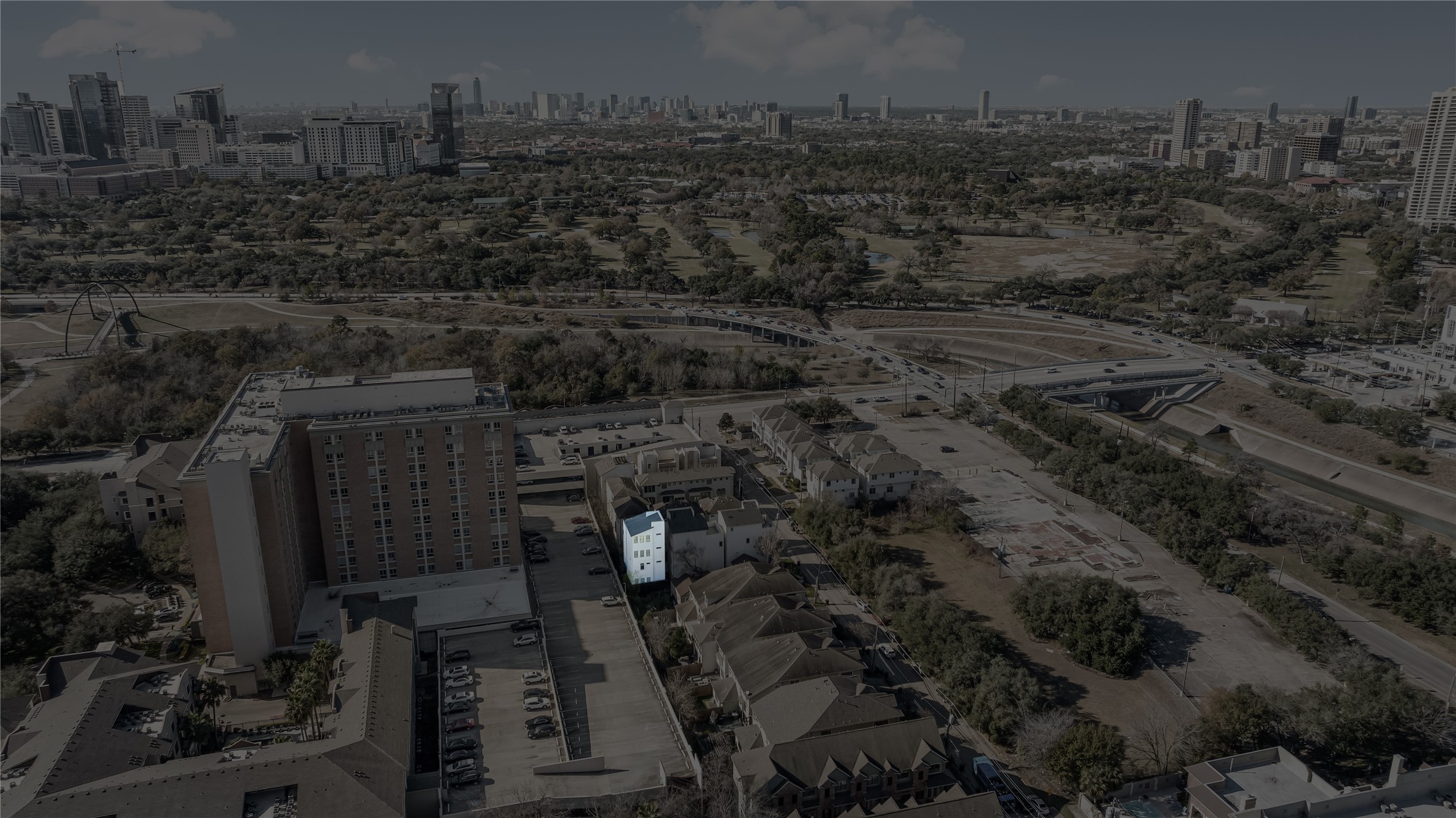 2324 Camden Drive, Unit C Houston, TX 77021 - Photo 31 of 34 a view of a yard