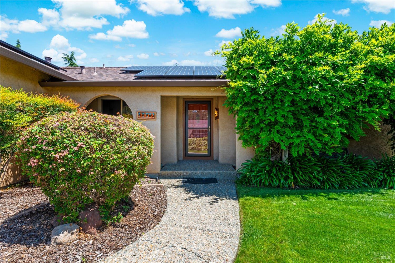 3012 Chestnut Court Fairfield, CA 94533 - Photo 6 of 71