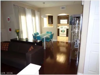 $1,800 | 348 Seine Way, Henderson, NV 89014