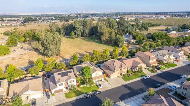 $615,000 | 1697 Whiteash Avenue, Clovis, CA 93619