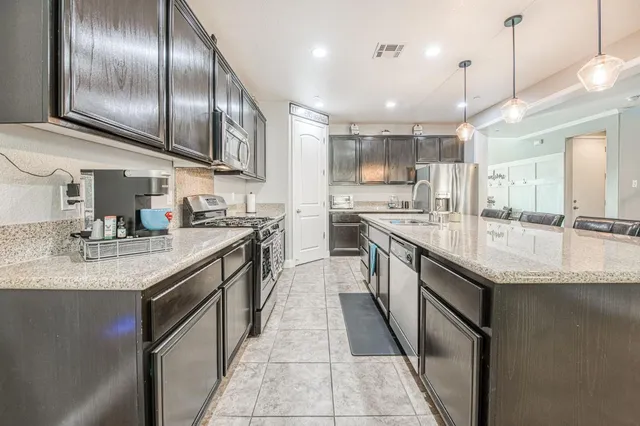 $615,000 | 1697 Whiteash Avenue, Clovis, CA 93619