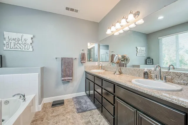 $615,000 | 1697 Whiteash Avenue, Clovis, CA 93619