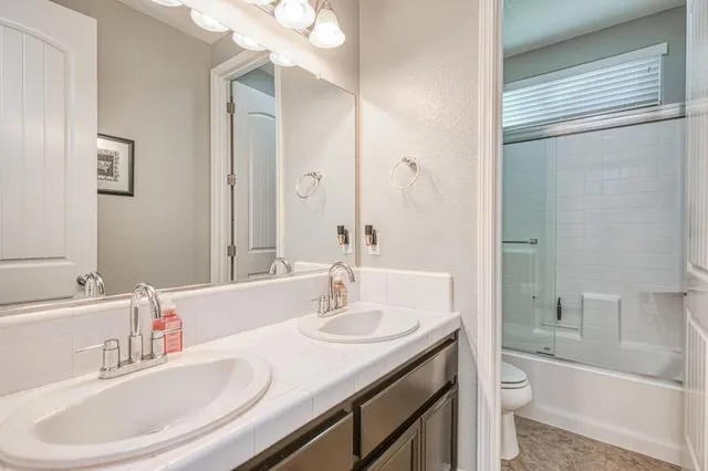 $615,000 | 1697 Whiteash Avenue, Clovis, CA 93619