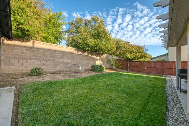 $615,000 | 1697 Whiteash Avenue, Clovis, CA 93619