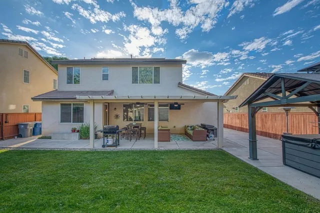 $615,000 | 1697 Whiteash Avenue, Clovis, CA 93619