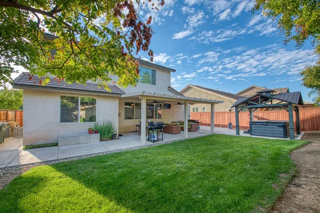 $615,000 | 1697 Whiteash Avenue, Clovis, CA 93619