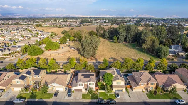 $615,000 | 1697 Whiteash Avenue, Clovis, CA 93619