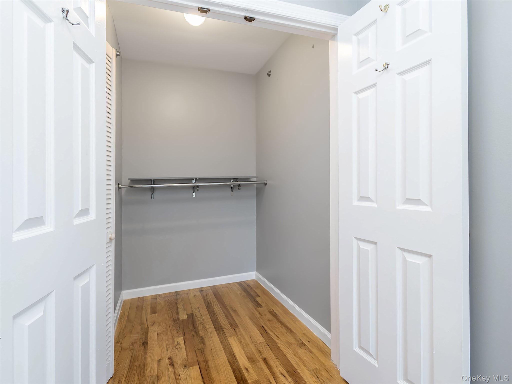 11 Shore Road, Unit 2 Port Washington, NY 11050 - Photo 11 of 22 Gallery Image 11