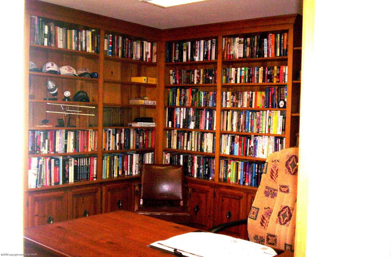 2011 3rd Avenue Canyon, TX 79015 - Photo 11 of 15