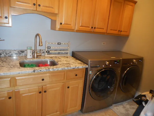 $1,200,000 | 8825 Robert Road, Darien, IL 60561