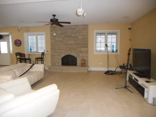 $1,200,000 | 8825 Robert Road, Darien, IL 60561