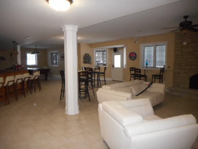 $1,200,000 | 8825 Robert Road, Darien, IL 60561