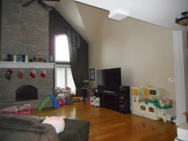 $1,200,000 | 8825 Robert Road, Darien, IL 60561