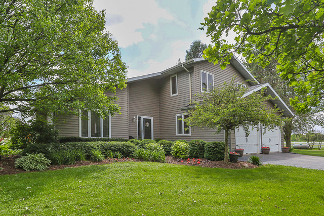 40W905 Plank Road Elgin, IL 60124 - Photo 1 of 35