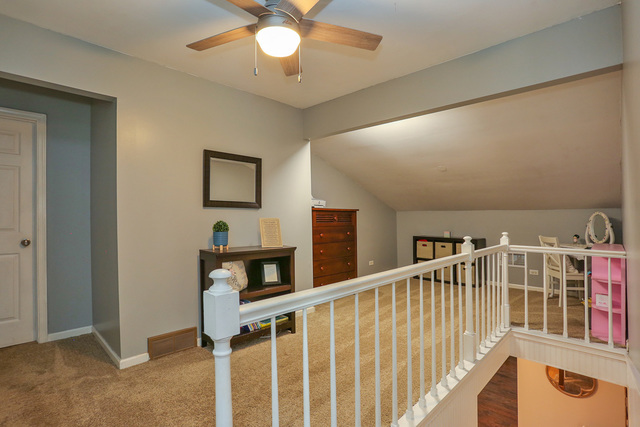 40W905 Plank Road Elgin, IL 60124 - Photo 13 of 35