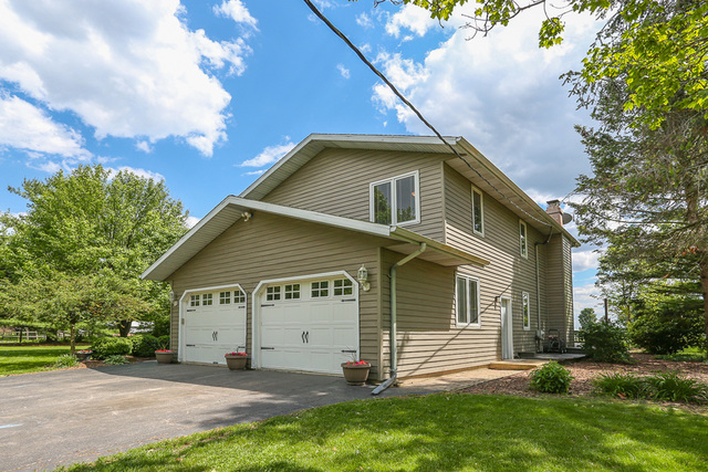 40W905 Plank Road Elgin, IL 60124 - Photo 23 of 35