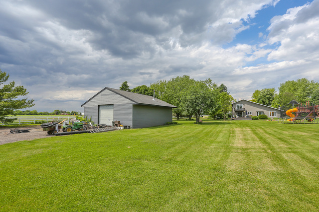 40W905 Plank Road Elgin, IL 60124 - Photo 25 of 35