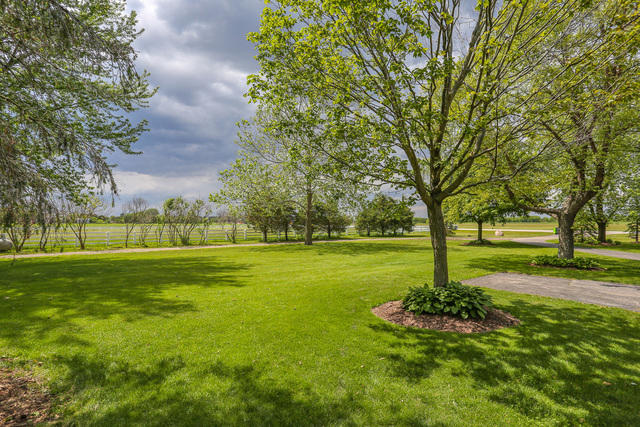 40W905 Plank Road Elgin, IL 60124 - Photo 32 of 35