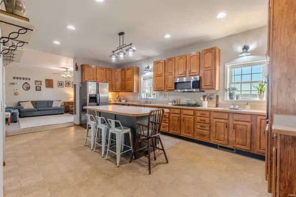 $559,500 | 7820 West 350 North, Shipshewana, IN 46565