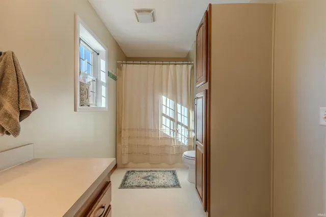 $575,000 | 7820 West 350 North, Shipshewana, IN 46565