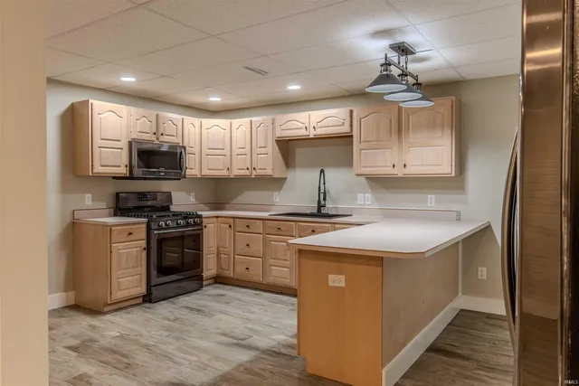 $575,000 | 7820 West 350 North, Shipshewana, IN 46565