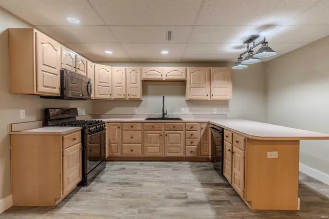 $575,000 | 7820 West 350 North, Shipshewana, IN 46565