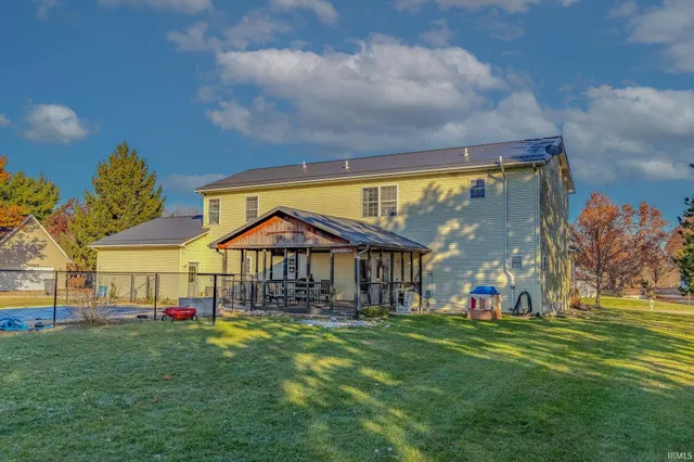 $575,000 | 7820 West 350 North, Shipshewana, IN 46565