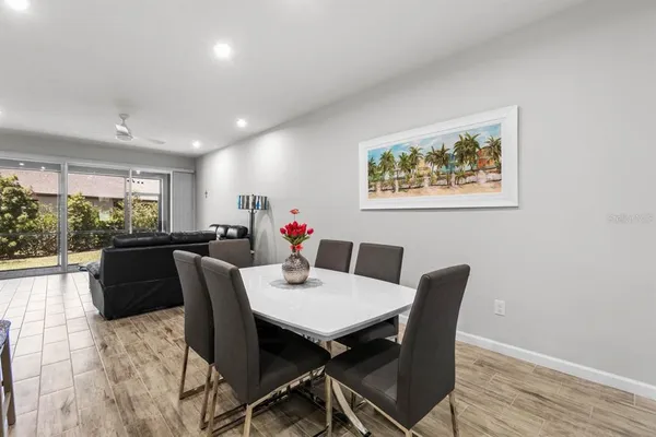 $309,500 | 3775 Maxwell Park Drive, Unit 92, Sun City Center, FL 33573