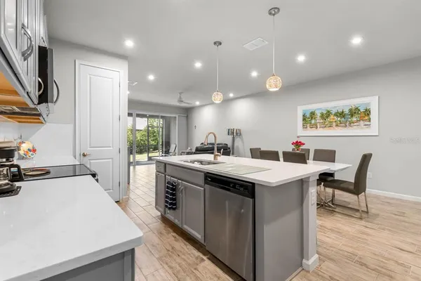 $309,500 | 3775 Maxwell Park Drive, Unit 92, Sun City Center, FL 33573