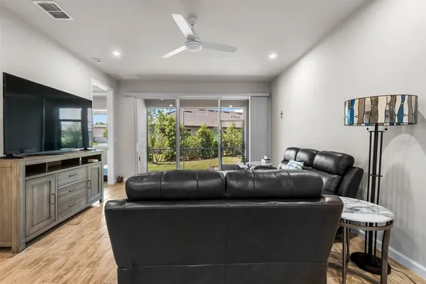 $309,500 | 3775 Maxwell Park Drive, Unit 92, Sun City Center, FL 33573
