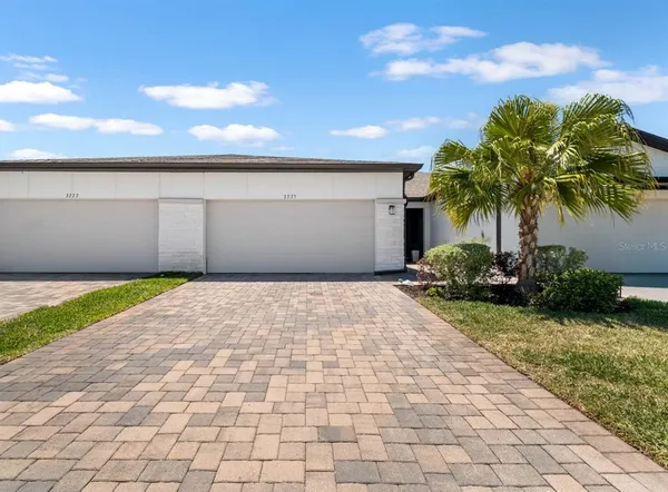 $309,500 | 3775 Maxwell Park Drive, Unit 92, Sun City Center, FL 33573
