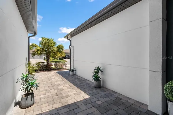$309,500 | 3775 Maxwell Park Drive, Unit 92, Sun City Center, FL 33573