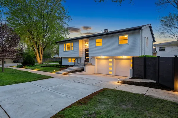 $747,700 | 9132 Lincolnwood Drive, Evanston, IL 60203