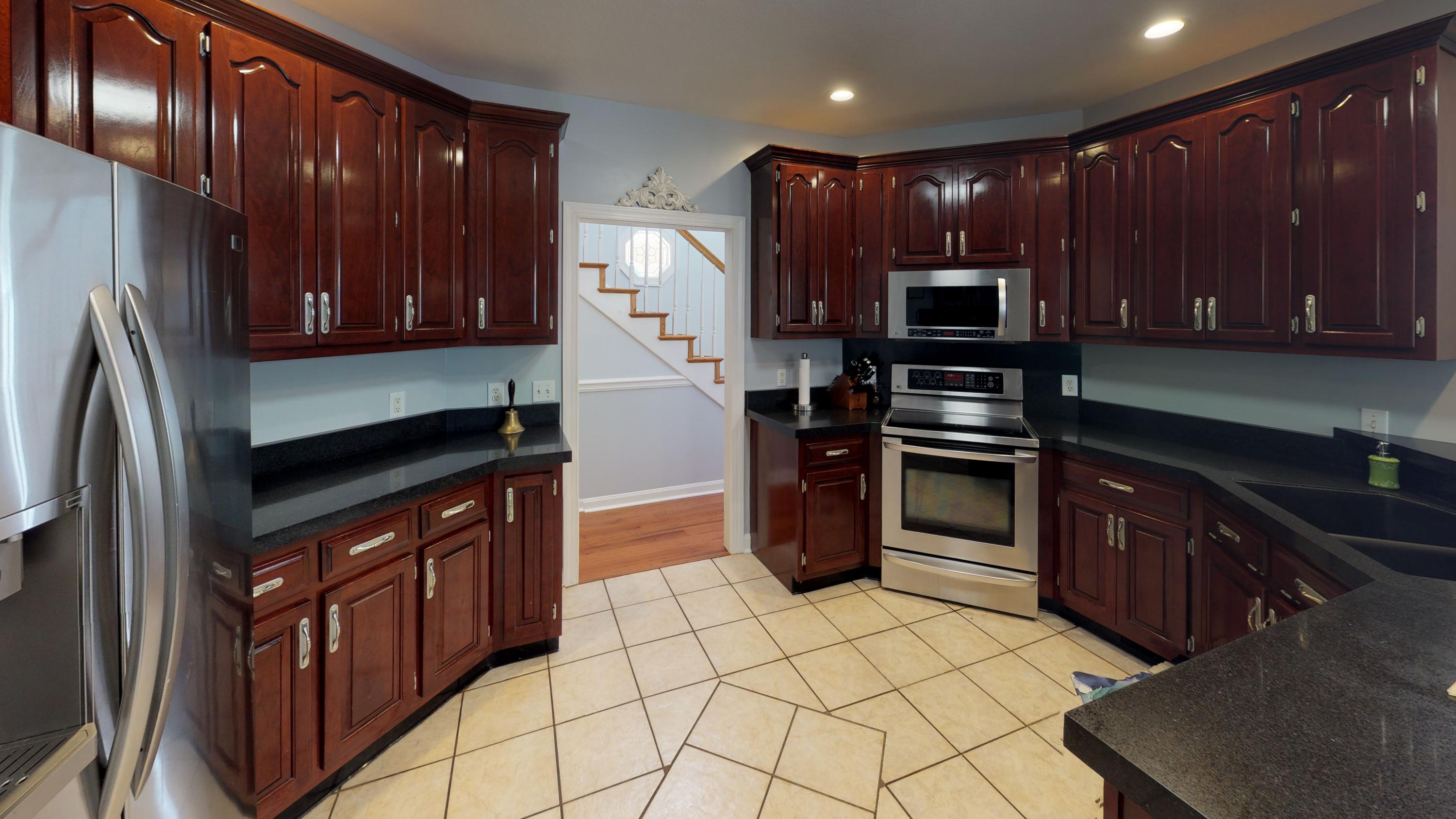 2600 Brown Ridge Lane Hixson, TN 37343 - Photo 7 of 28 Stainless Steel