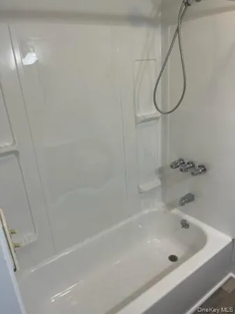 $1,595 | 428-430 Liberty Street, Unit 1G, Newburgh, NY 12550