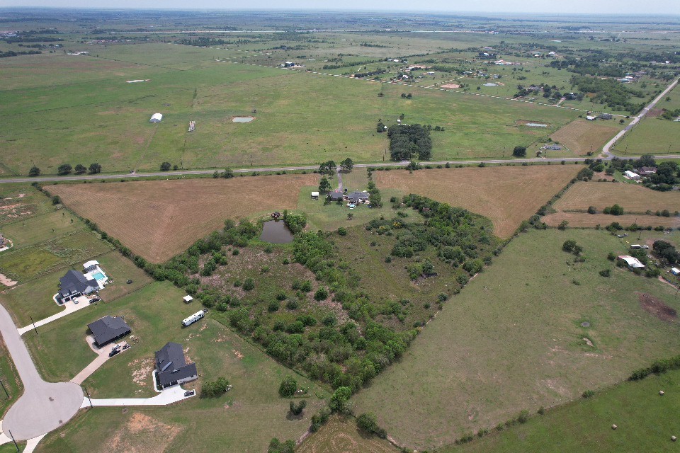 0 FM 2187 Road Sealy, TX 77474 - Photo 7 of 13 an aerial view of a houses with ocean view