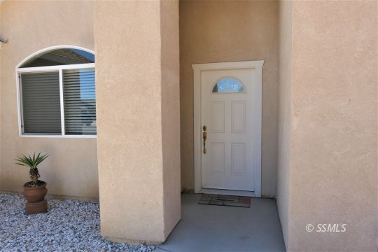 421 Mavis Court Ridgecrest, CA 93555 - Photo 2 of 33 a view of an entryway