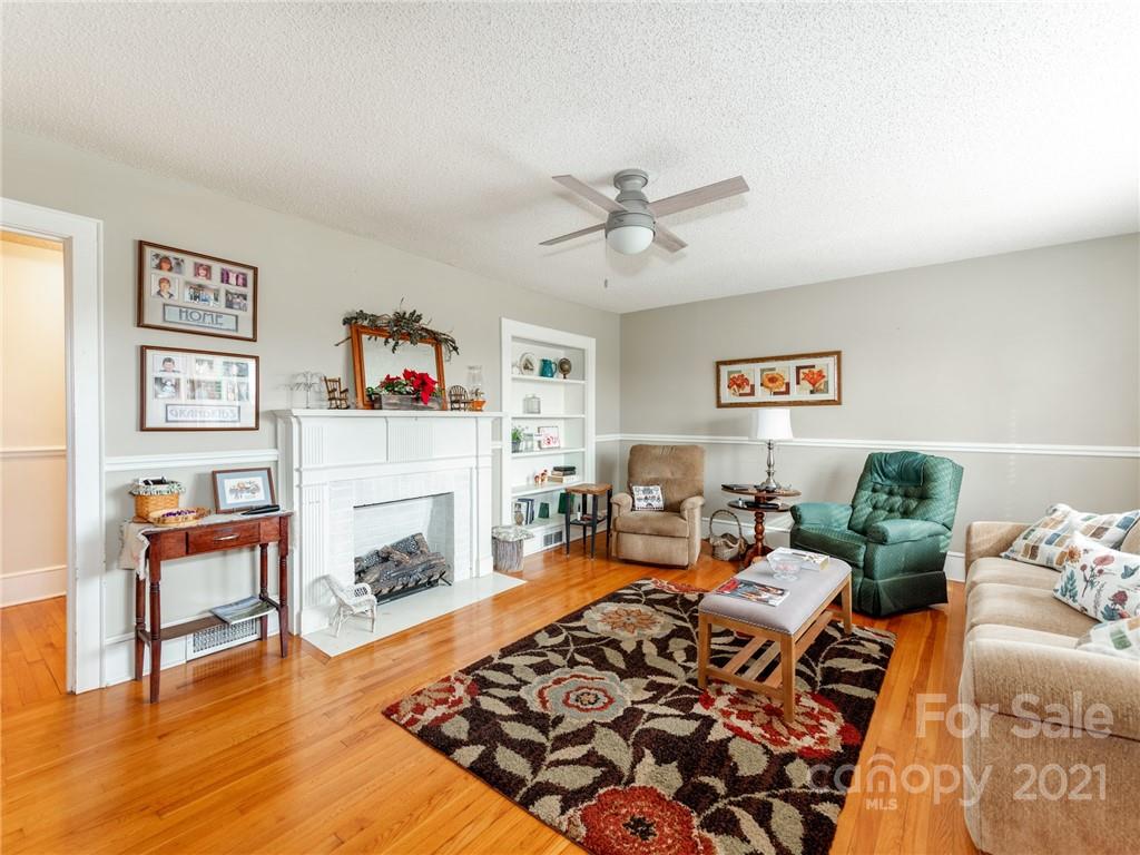 900 Island Ford Road Maiden, NC 28650 - Photo 4 of 42 Gallery Image 4