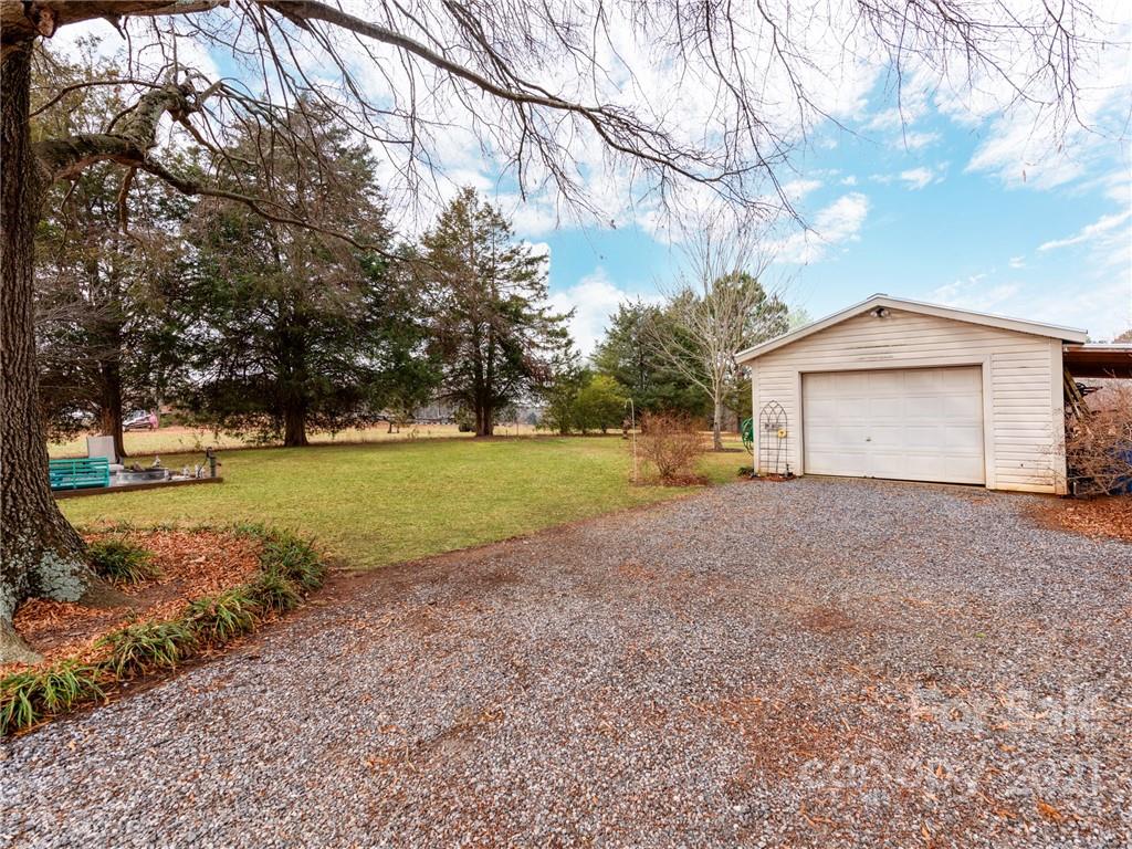 900 Island Ford Road Maiden, NC 28650 - Photo 31 of 42 Gallery Image 31