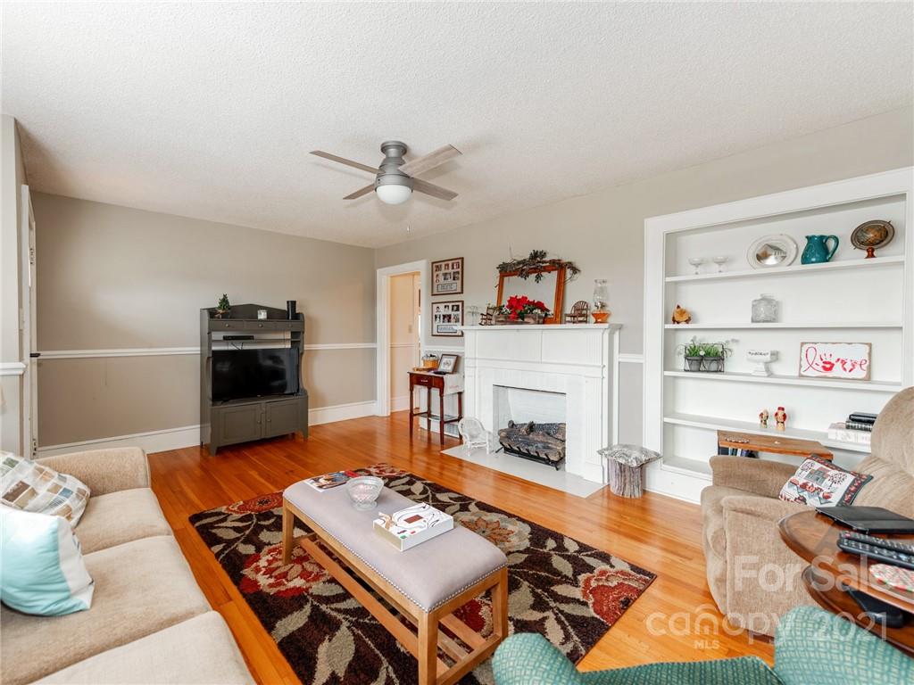 900 Island Ford Road Maiden, NC 28650 - Photo 6 of 42 Gallery Image 6
