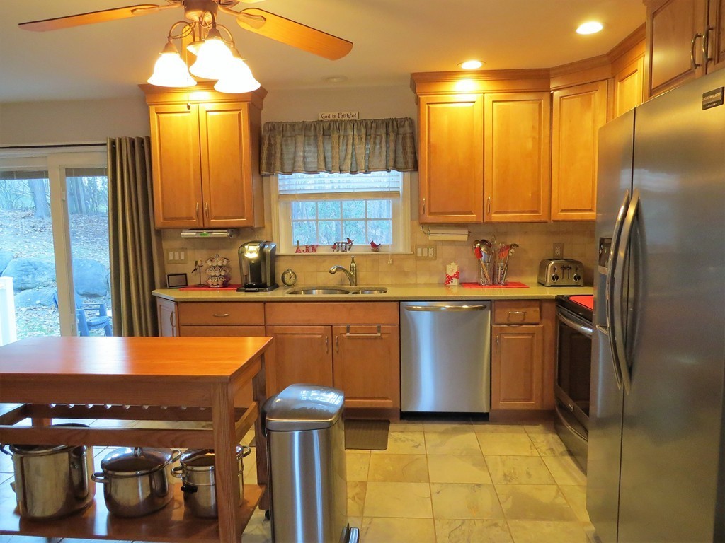 30 Coventry Road Holden, MA 01520 - Photo 7 of 30 Gallery Image 7