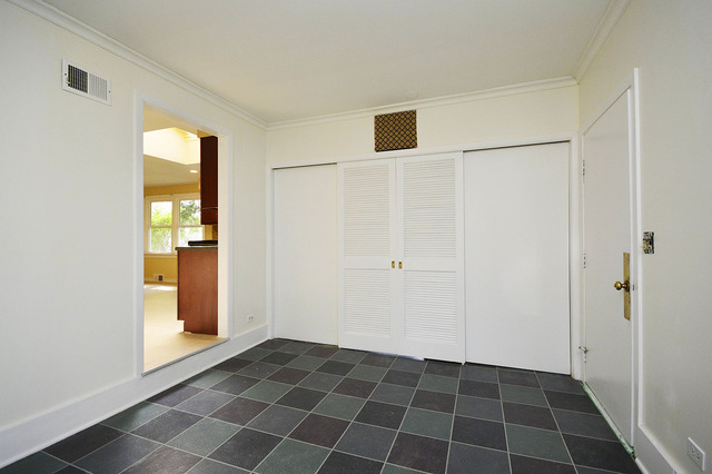 740 East Golf Road Des Plaines, IL 60016 - Photo 12 of 17
