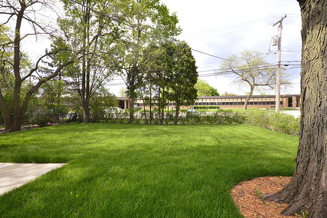 740 East Golf Road Des Plaines, IL 60016 - Photo 16 of 17