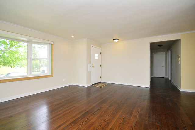 740 East Golf Road Des Plaines, IL 60016 - Photo 3 of 17