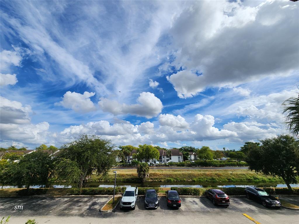 2866 South University Drive, Unit 5308 Davie, FL 33328 - Photo 25 of 26 a view of a terrace in a yard