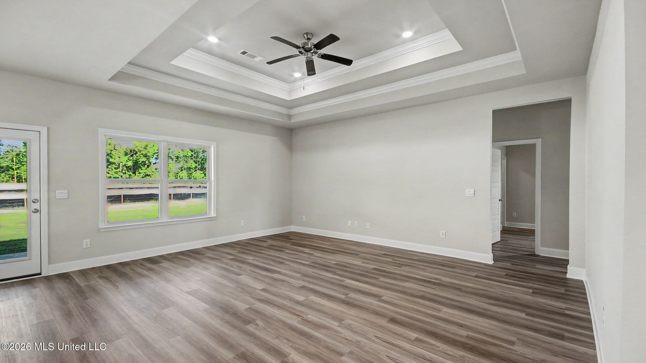 104 Triple Crown Cove Clinton, MS 39056 - Photo 10 of 29 12 - Living Space