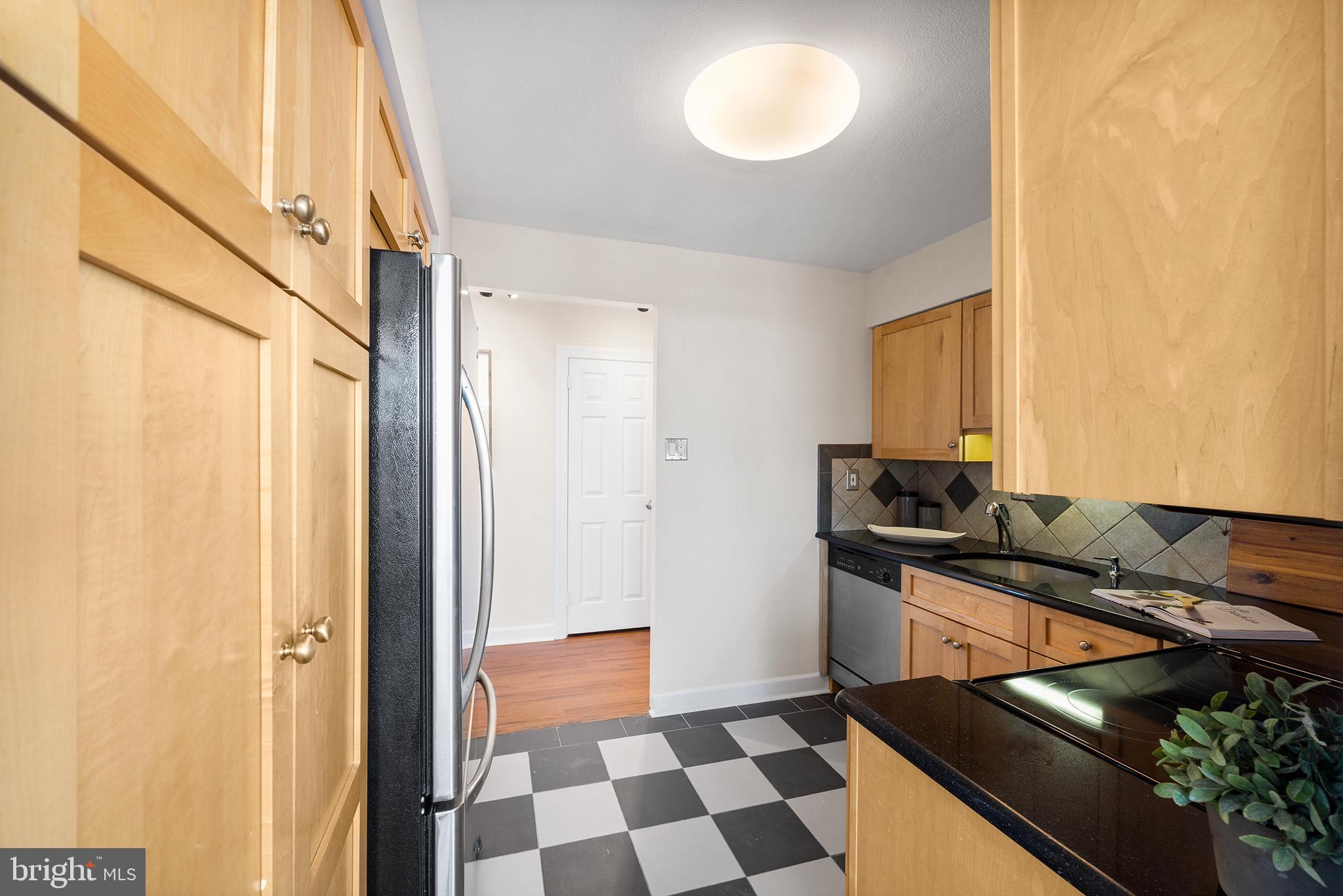 224 West Rittenhouse Square, Unit 2012 Philadelphia, PA 19103 - Photo 5 of 33