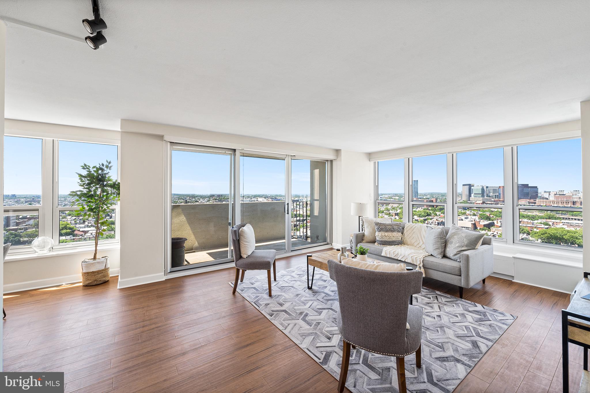 224 West Rittenhouse Square, Unit 2012 Philadelphia, PA 19103 - Photo 7 of 33